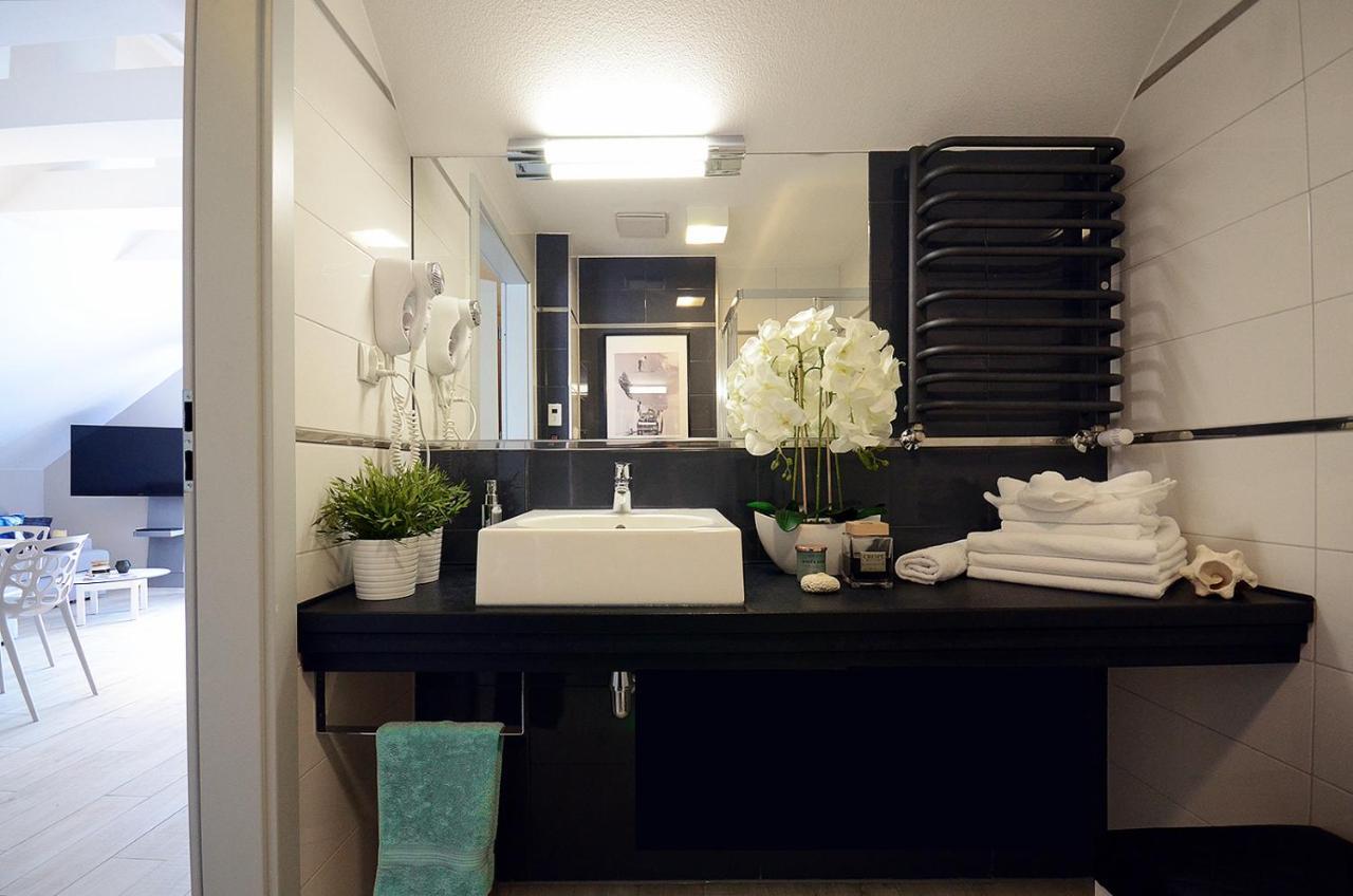 Apartamenty Biala Sowa Czarna Gora Siena Buitenkant foto
